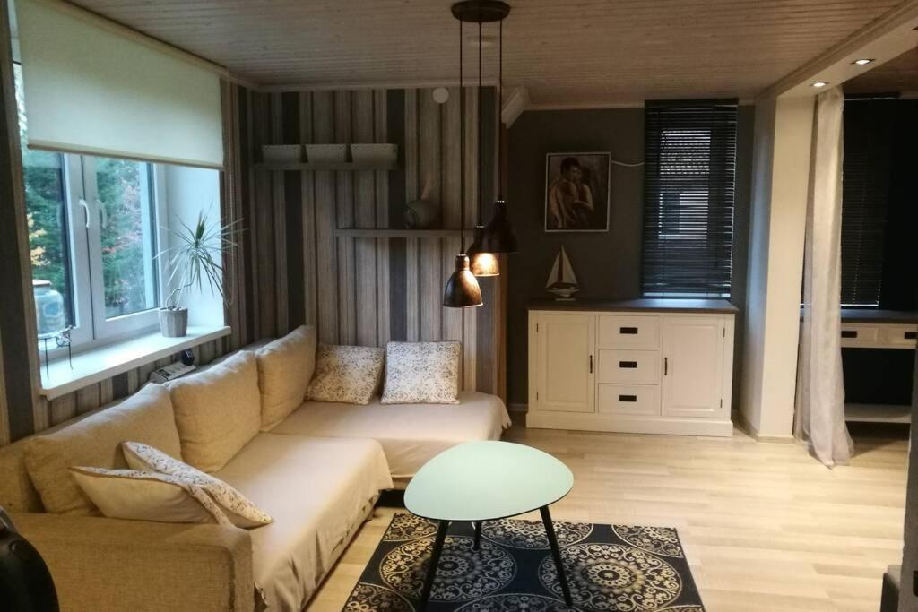 Quiet Place With Garden Studio Apartment Tallinn Eksteriør bilde